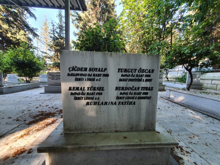 1 Mart Üsküdar Şehitliği 1 Mart Üsküdar Şehitliği