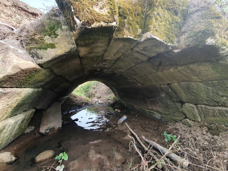 Eşme Roma Köprüsü