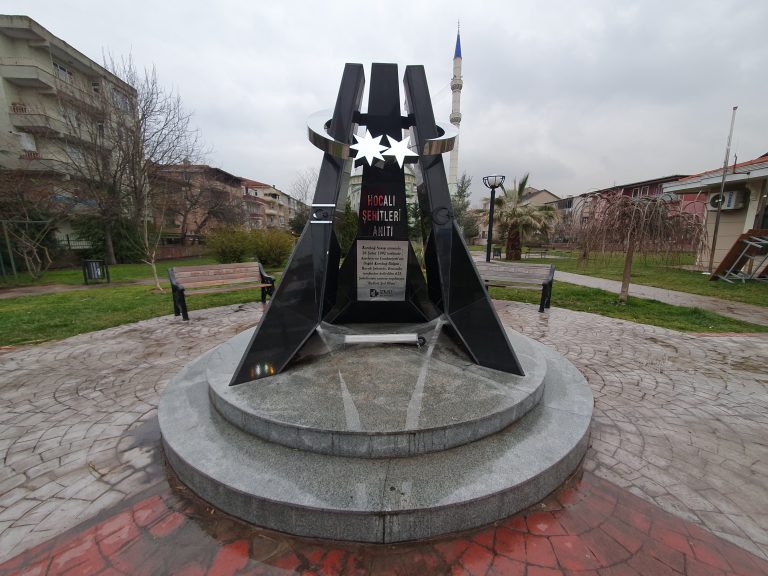 Hocalı Şehitler Anıtı