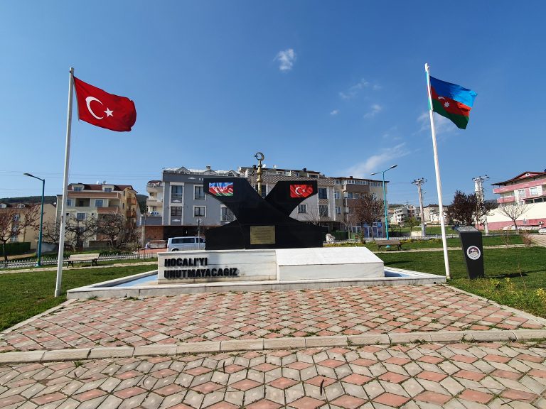 Hocalı Şehitleri Anıtı