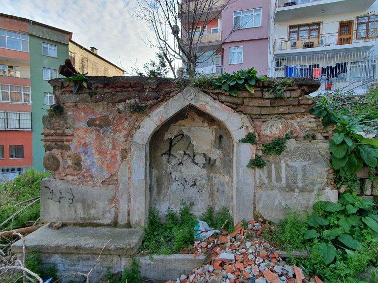 Veliahmet Mahallesi Çeşmesi Veliahmet Mahallesi Çeşmesi