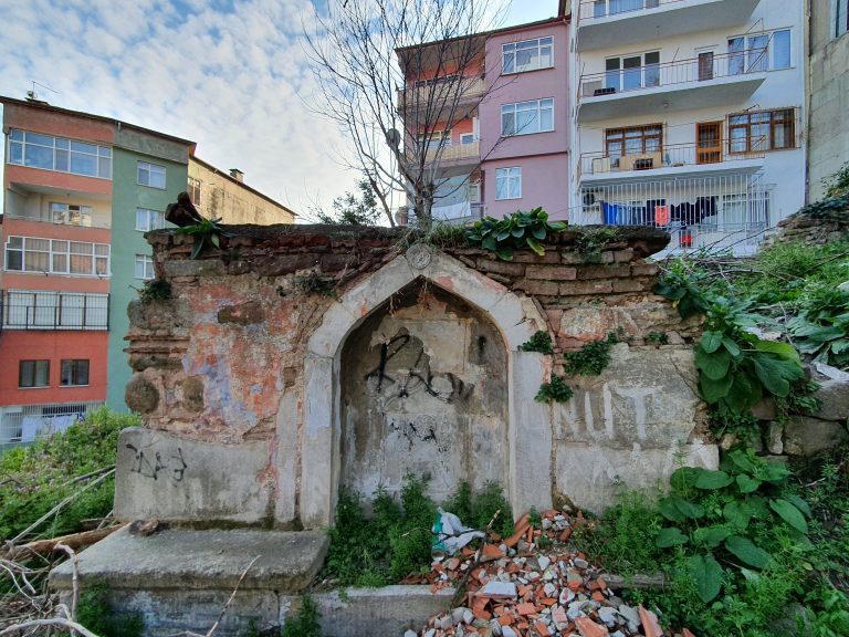 Veliahmet Mahallesi Çeşmesi