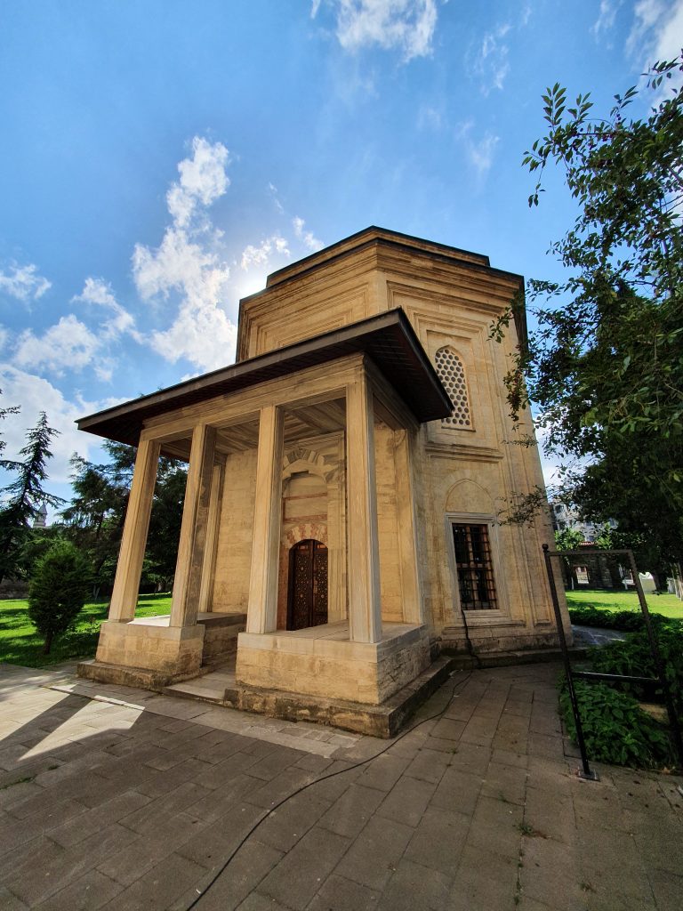 Coban Mustafa Pasa Turbesi 1 768x1024