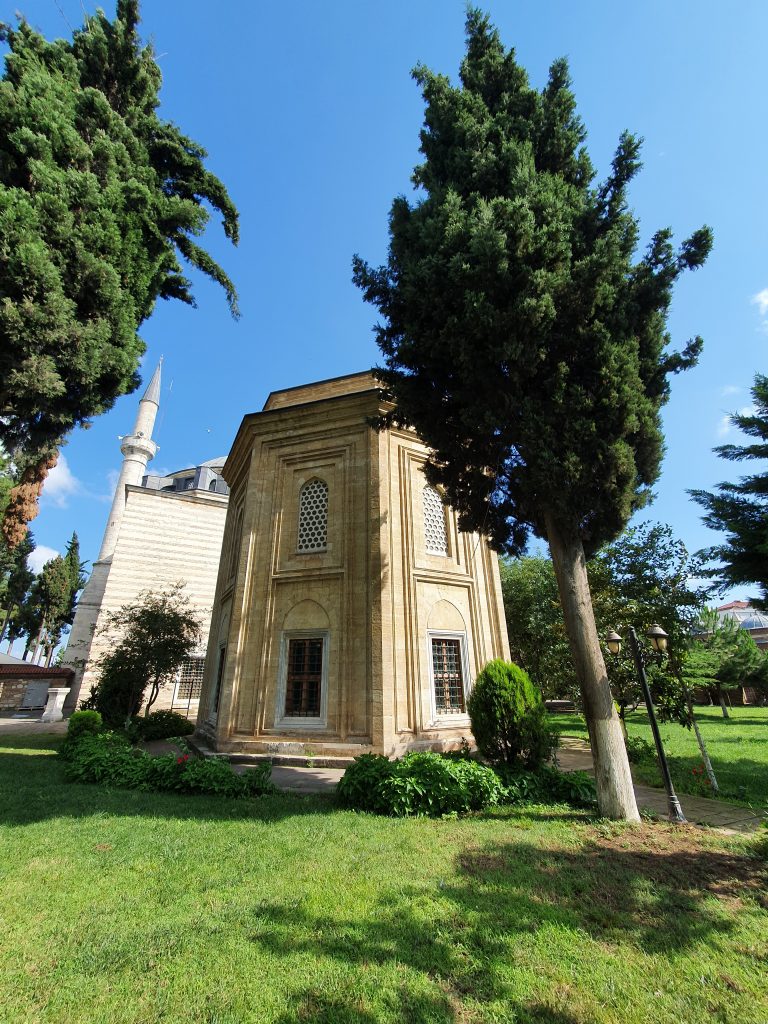 Coban Mustafa Pasa Turbesi 5 768x1024