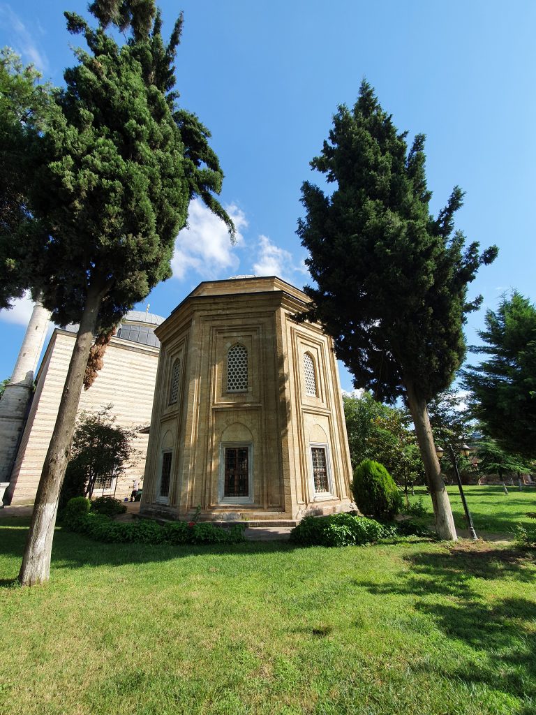 Coban Mustafa Pasa Turbesi 7 768x1024