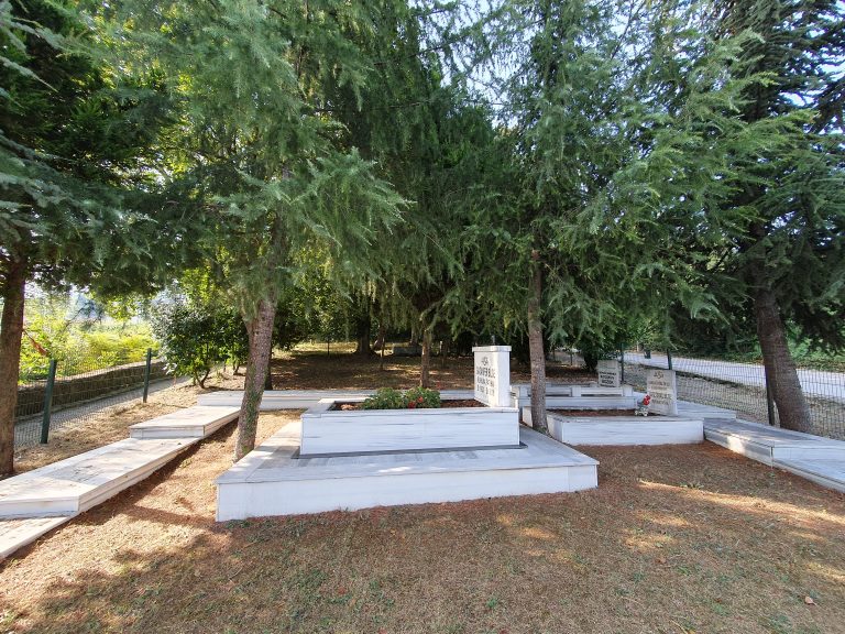 Gazanfer Bilge Mezari 3 768x576