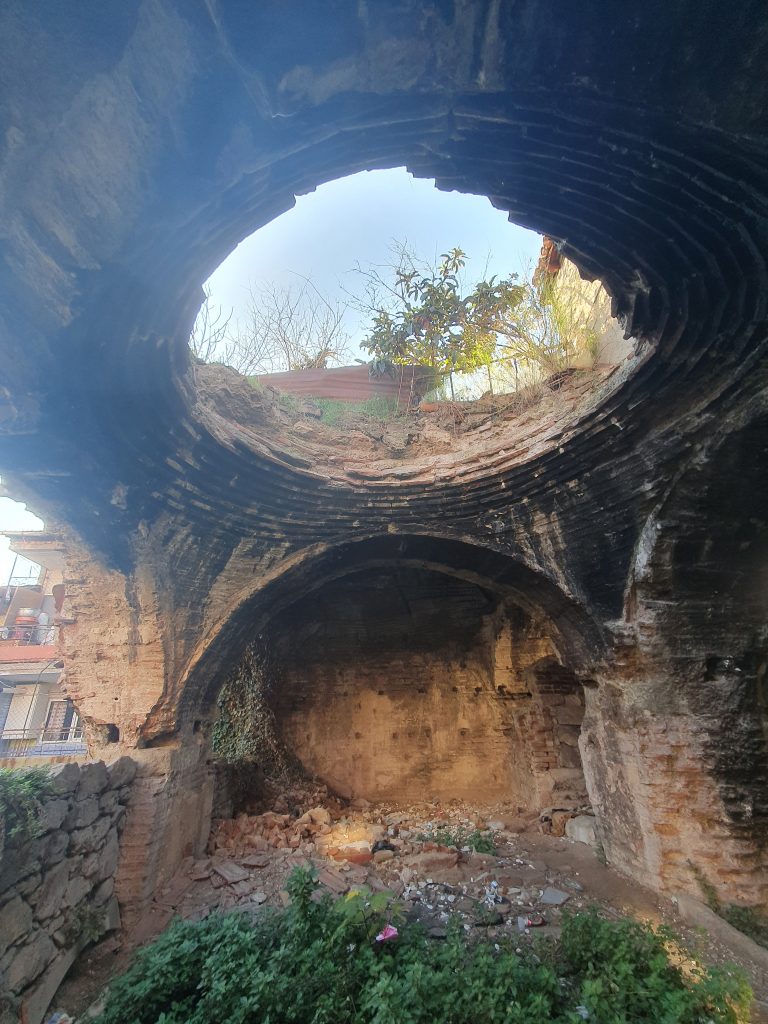 In Bayiri Sarnici 11 768x1024