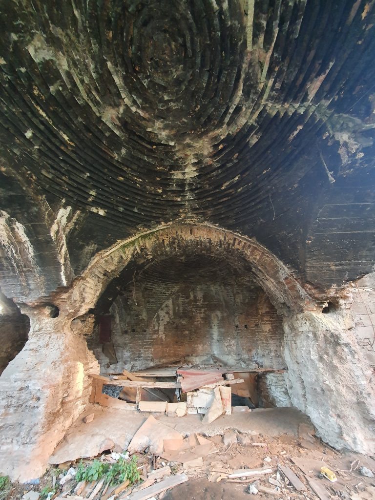 In Bayiri Sarnici 16 768x1024