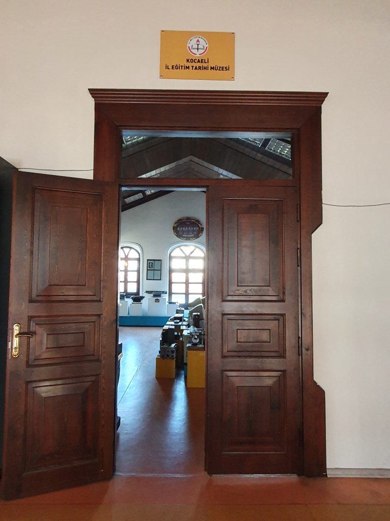 Kocaeli Il Egitim Tarihi Muzesi 7 768x1024