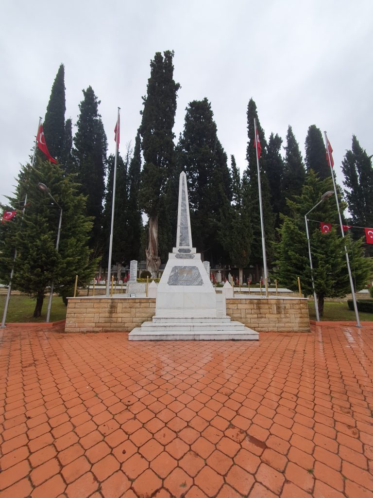 Namazgah Sehitligi 3a 768x1024