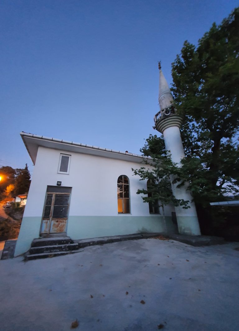 Uzundere Cami 1 768x1063