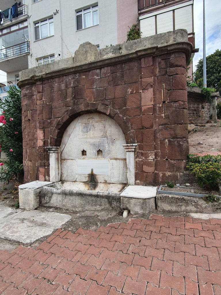 Yeni Cesme Ali Aga Cesmesi Nev Cesme 1 768x1024