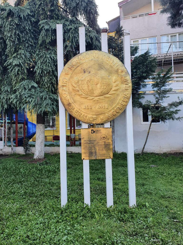 Hosgoru Aniti Izmit 1a 768x1024