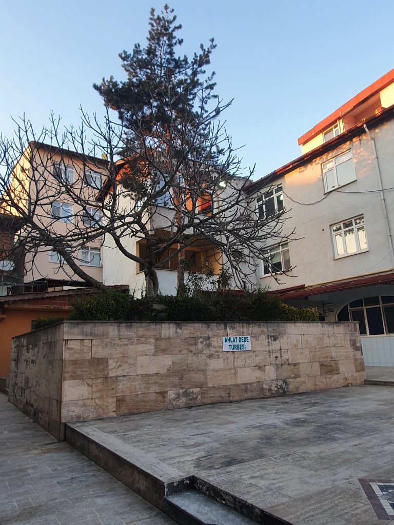 Ahlat Dede Turbesi 5 768x1024
