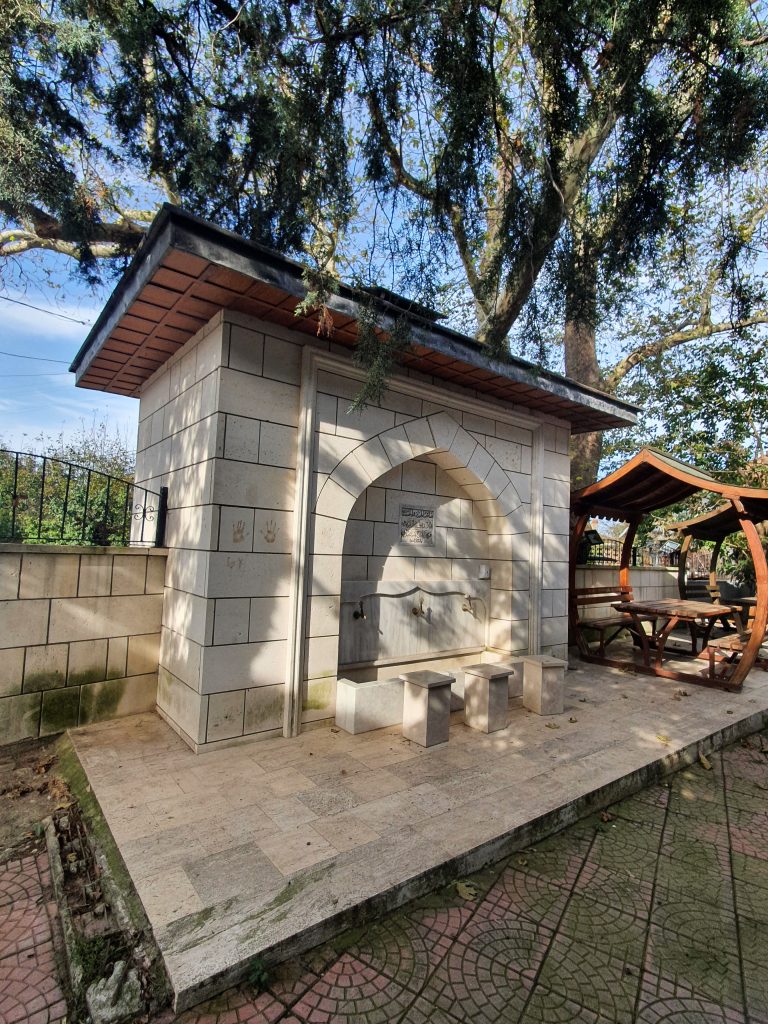Kirimli Haci Ismail Cesmesi demirciler 7a 768x1024