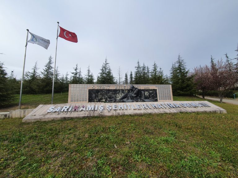 Sarikamis Sehitleri Aniti 1 768x576