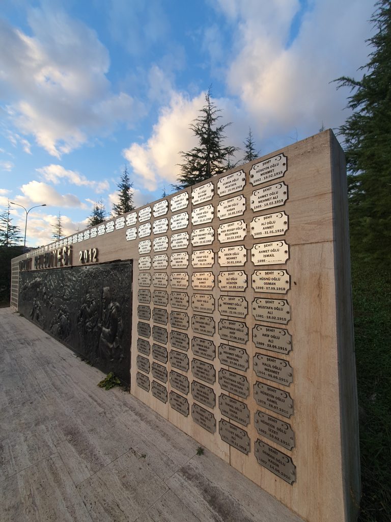 Sarikamis Sehitleri Aniti 6a 768x1024
