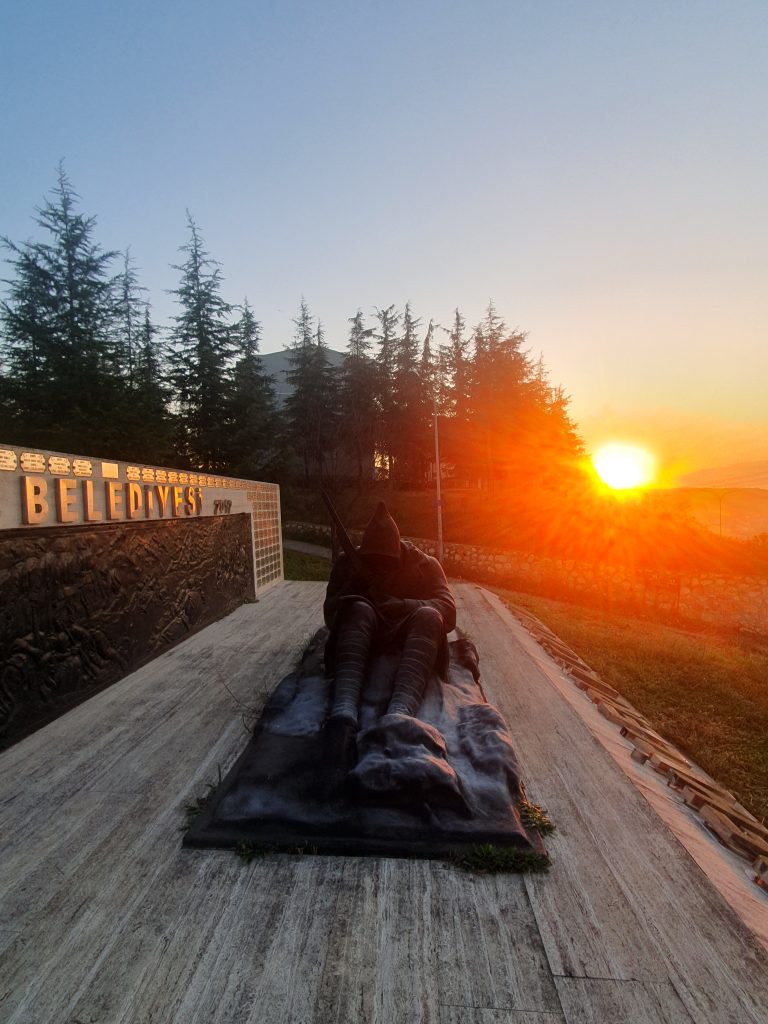 Sarikamis Sehitleri Aniti 8a 768x1024