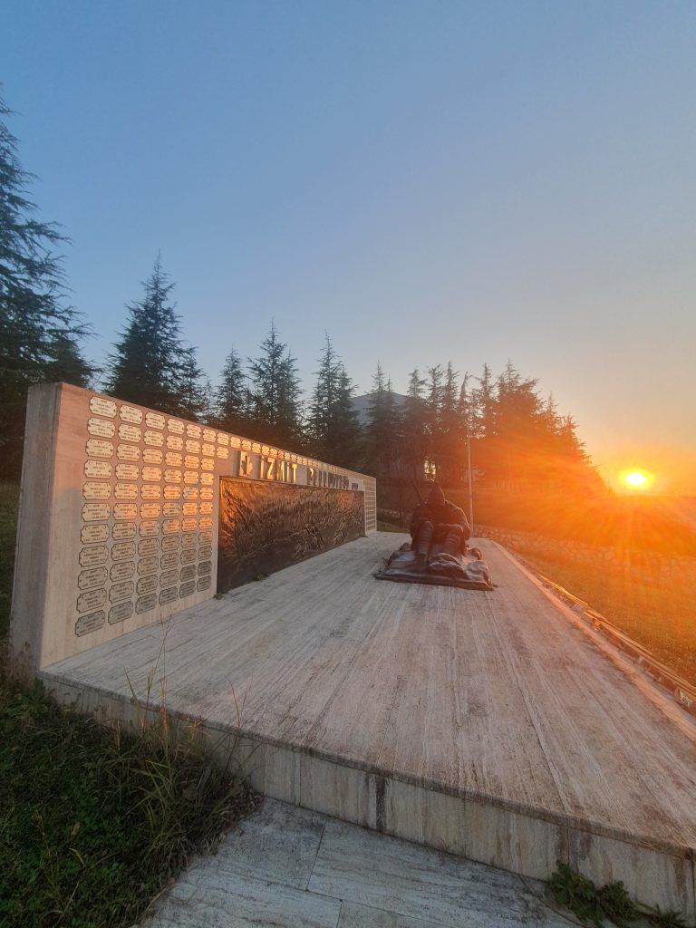 Sarikamis Sehitleri Aniti 8b 768x1024