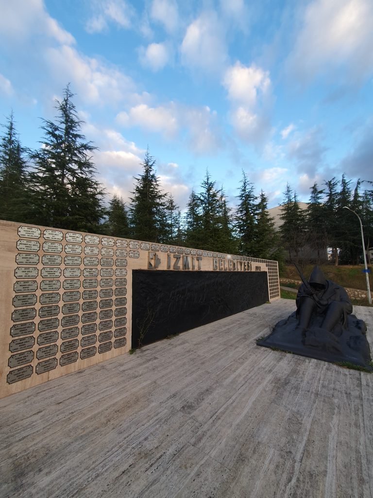 Sarikamis Sehitleri Aniti 9 768x1024