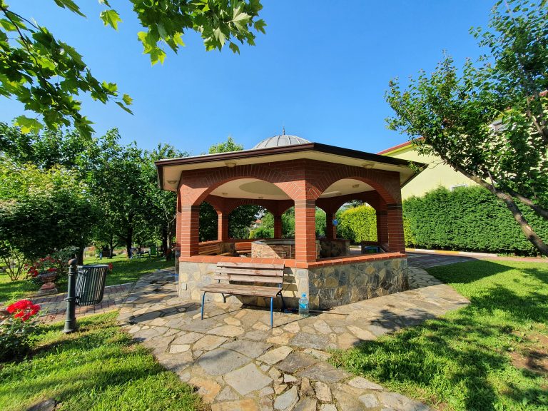 Hikmetiye Cami 12 768x576