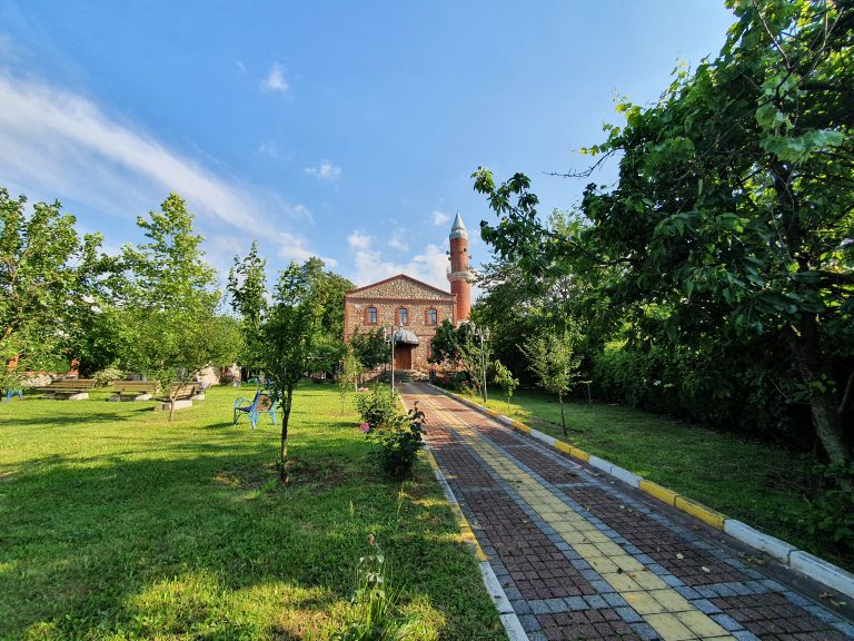 Hikmetiye Cami 3 768x576