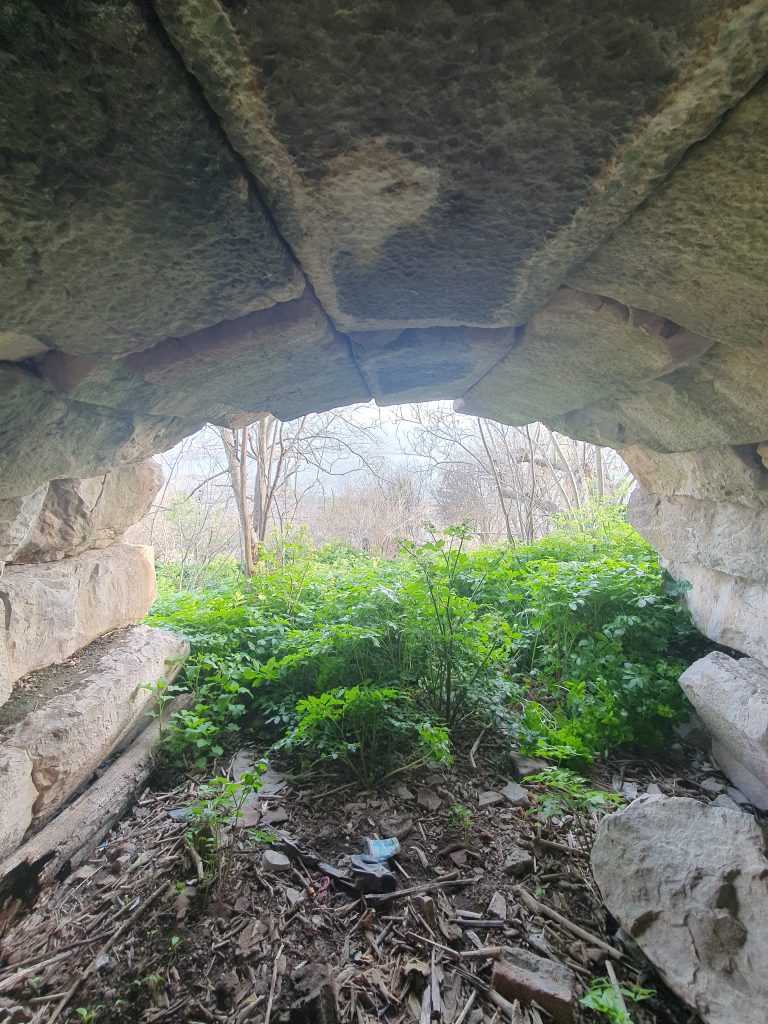 Nikomedia Antik Tiyatrosu Kalintilari 3 768x1024