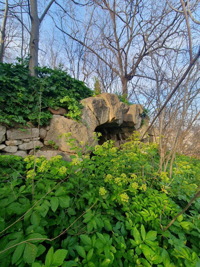 Nikomedia Antik Tiyatrosu Kalintilari 8 768x1024