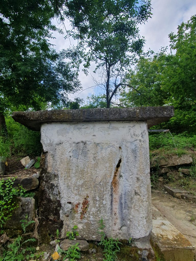 Deli Mahmutlu Koyu Cesmesi Lahit 6 768x1024