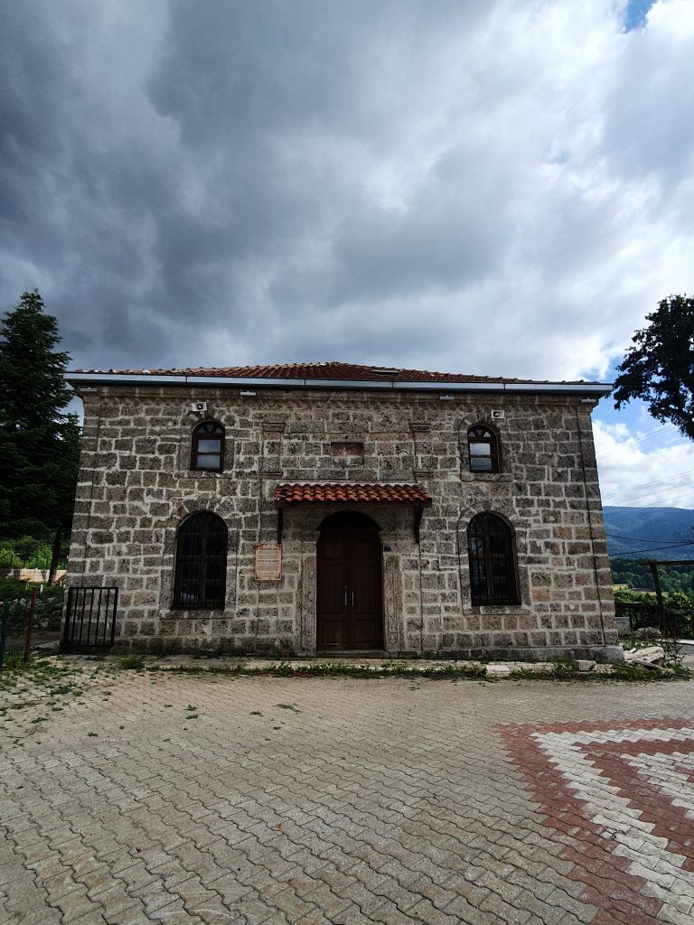 Tarihi Kesme Tas Tepecik Cami 2 768x1024