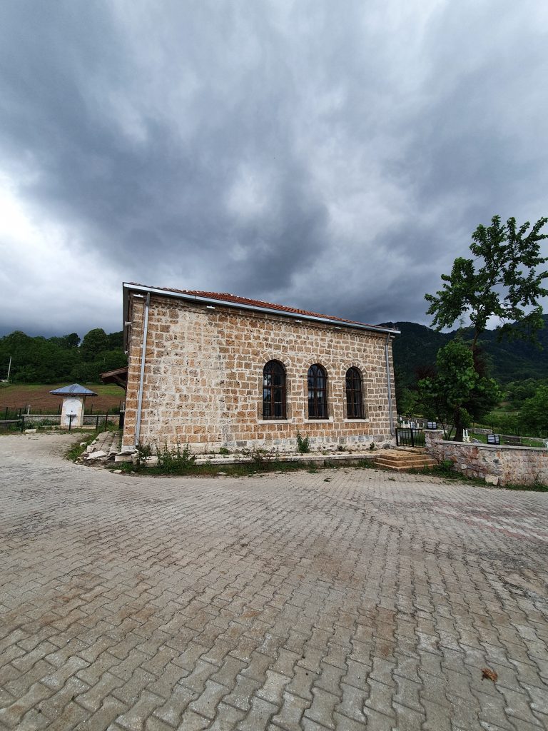 Tarihi Kesme Tas Tepecik Cami 5 768x1024
