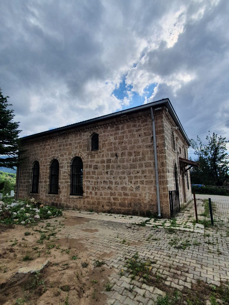 Tarihi Kesme Tas Tepecik Cami 6 768x1024