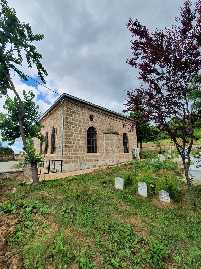 Tarihi Kesme Tas Tepecik Cami 8 768x1024