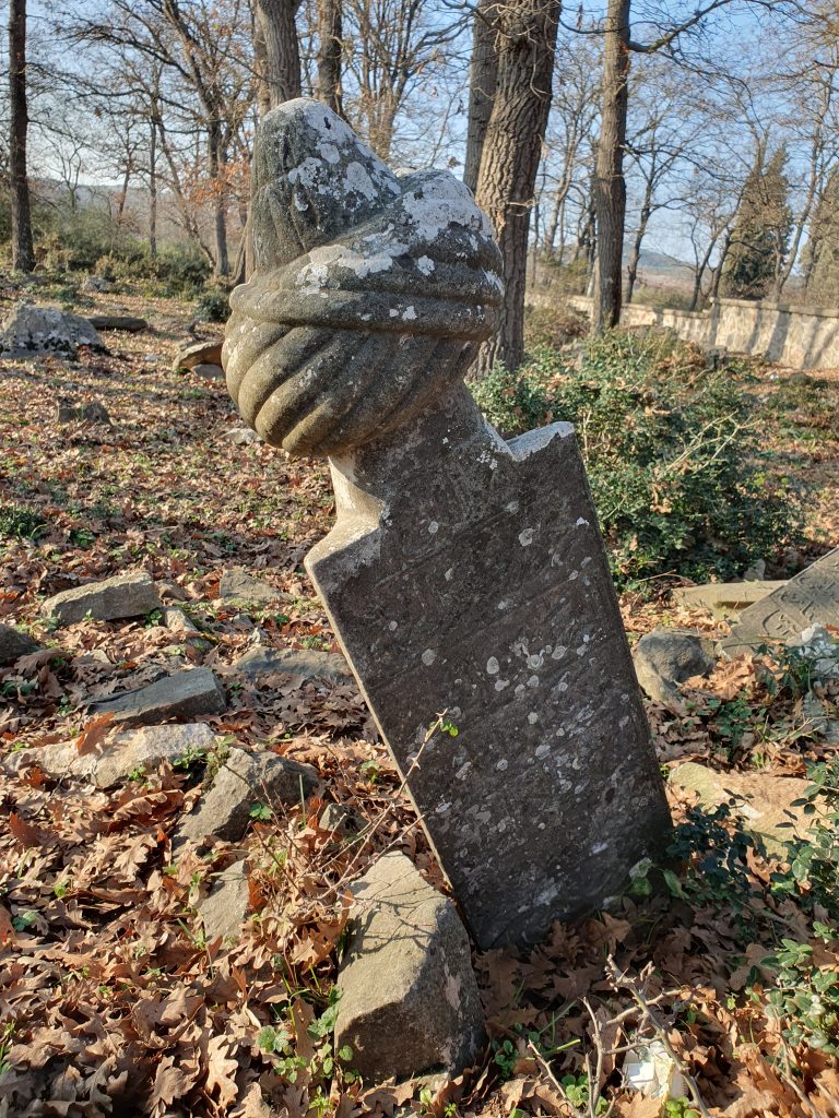 Yukari Hereke Osmanli Mezarligi 1 768x1024