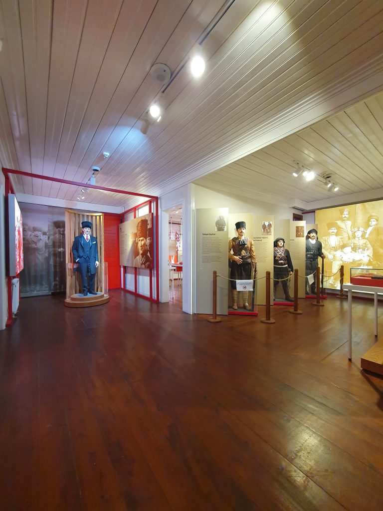 Ataturk Evi Muzesi Yesil Konak 23a 768x1024