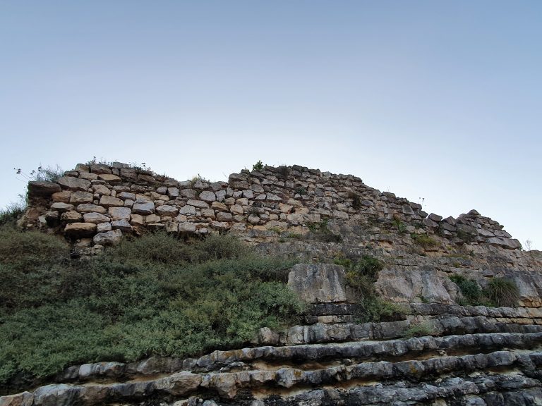 Ceneviz Kalesi Kerpe Kayaliklar 11 768x576