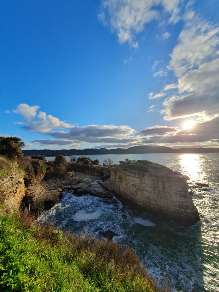 Ceneviz Kalesi Kerpe Kayaliklar 2 768x1024