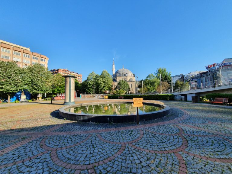 Pertev Mehmed Pasa Yeni Cuma Cami 2 768x576