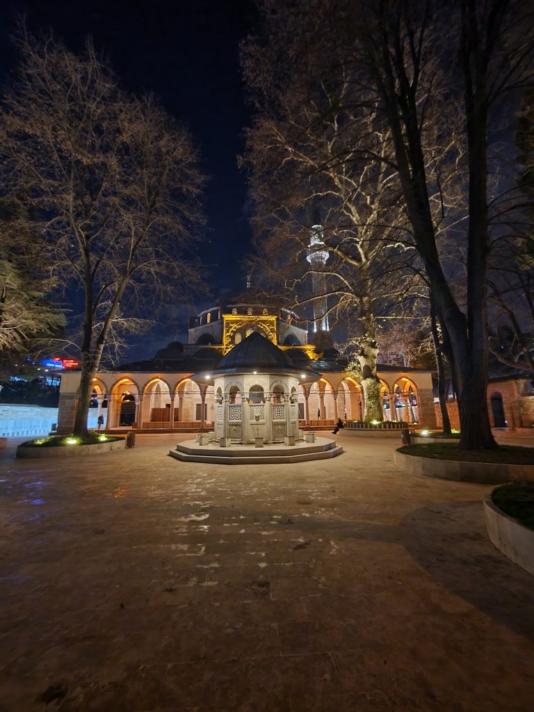Pertev Mehmed Pasa Yeni Cuma Cami 4 768x1024