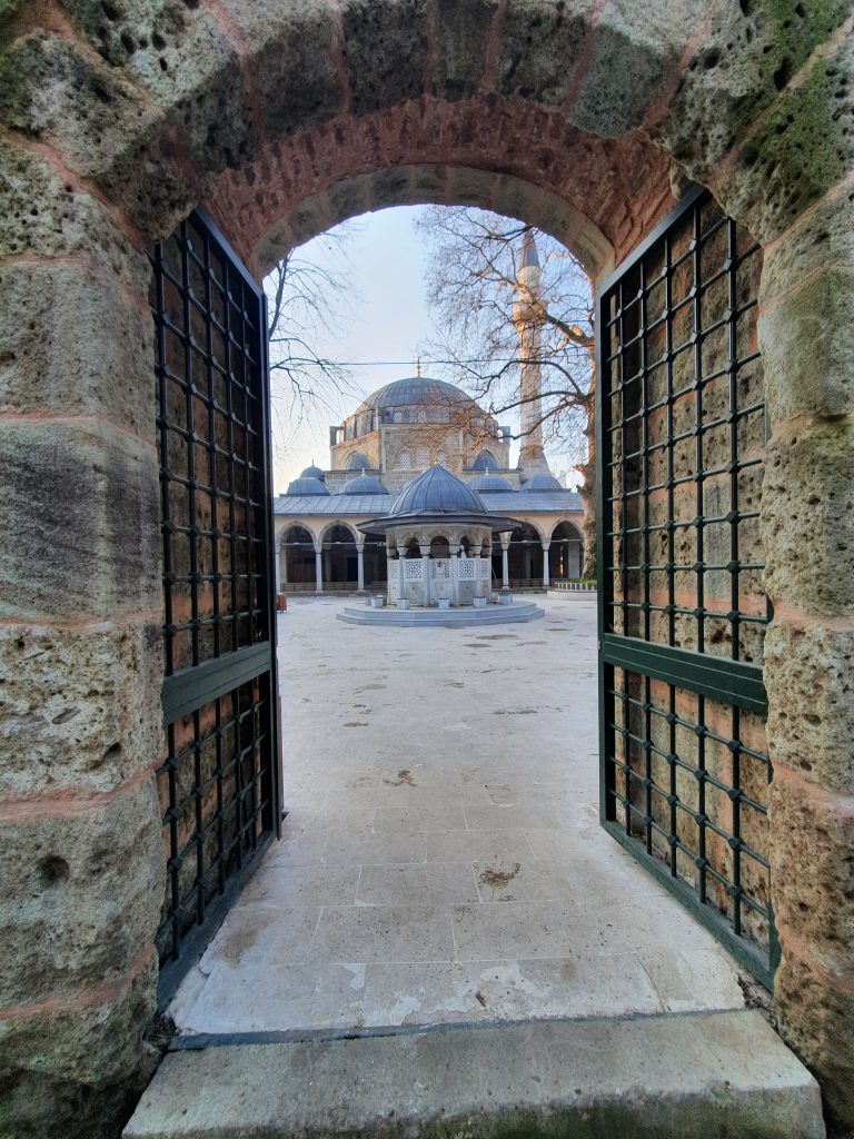 Pertev Mehmed Pasa Yeni Cuma Cami 5a 768x1024