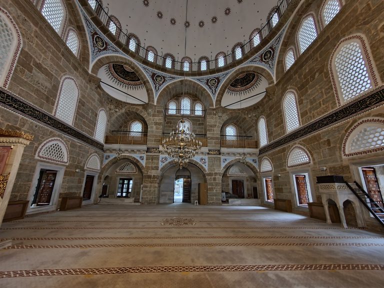 Yeni Cuma Cami 15 768x576