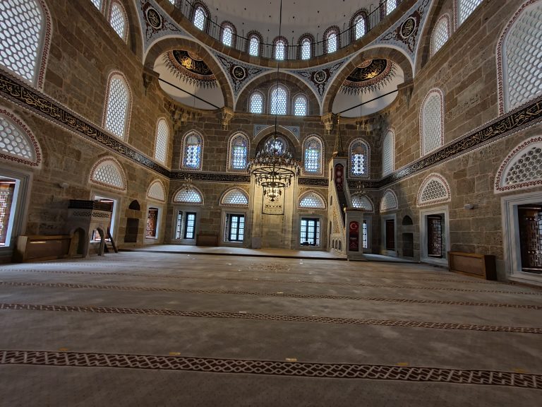 Yeni Cuma Cami 16 768x576